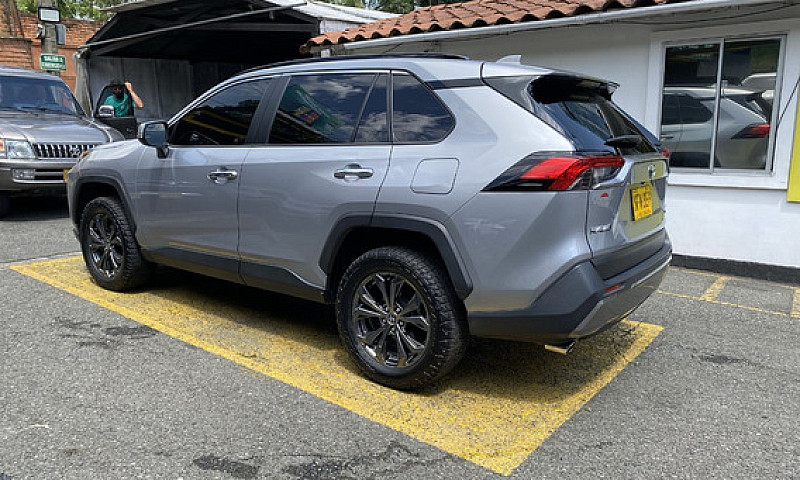 Toyota Rav4 2.5 Limi...