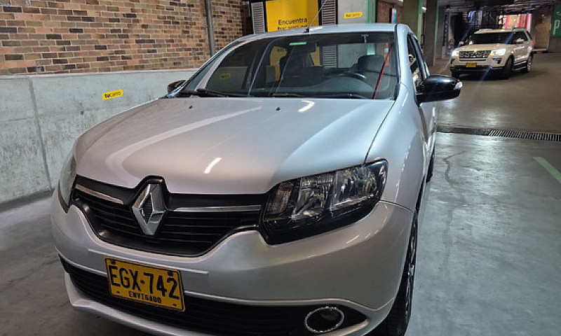 Renault Logan 1.6 At...