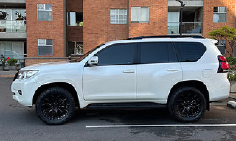 Toyota Prado 2.7 Dié...