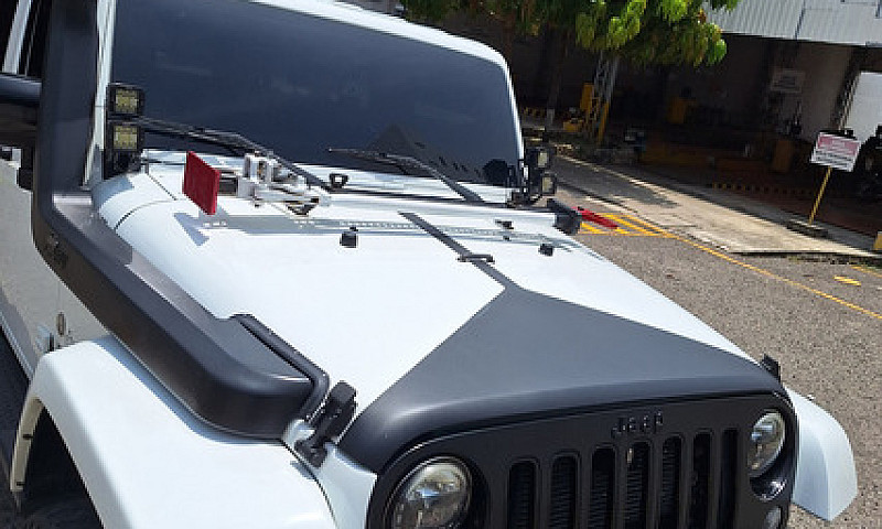 Jeep Wrangler Unlimi...