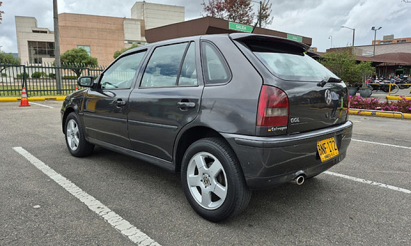 Volkswagen Gol ...