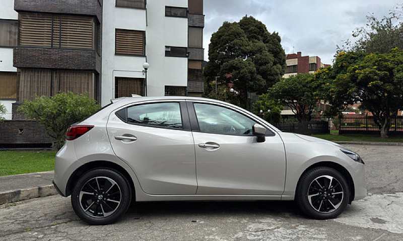 Mazda 2 Sport Grand ...