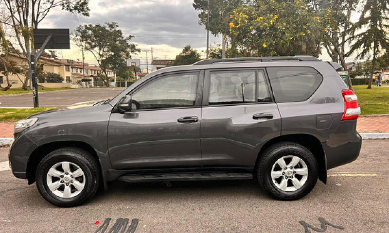 Toyota Prado Tx Blin...