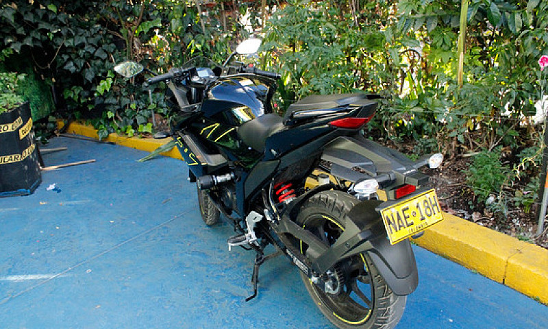Suzuki Gixxer Sf 150...