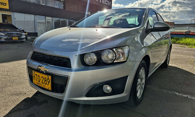 Chevrolet Sonic 1.6 ...