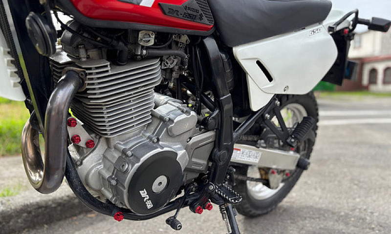 Suzuki Dr 650...