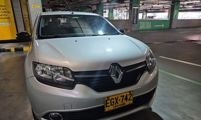 Renault Logan 1.6 At...