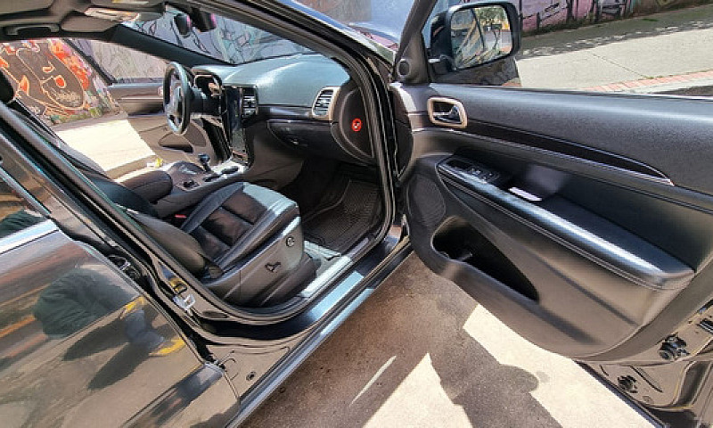 Jeep Grand Cherokee ...