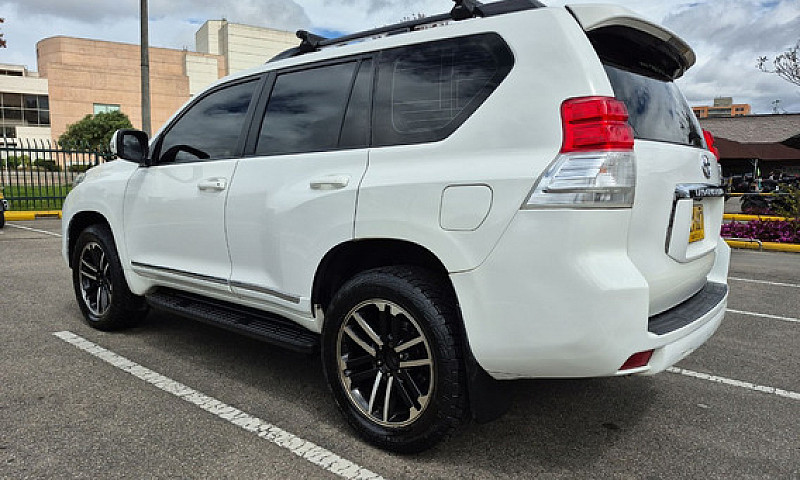 Toyota Prado 3.0 Tx-...