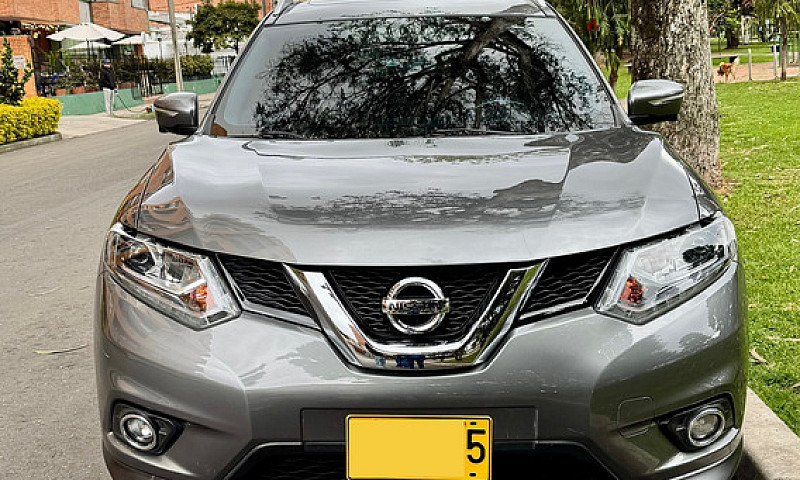 Nissan X-Trail 2.5 E...