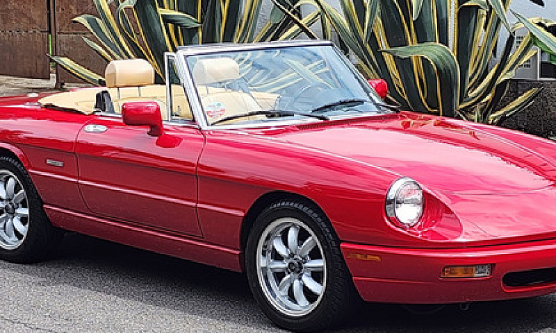 Alfa Romeo Spider 19...