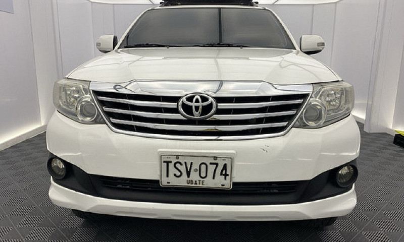 Toyota Fortuner 2.7L...