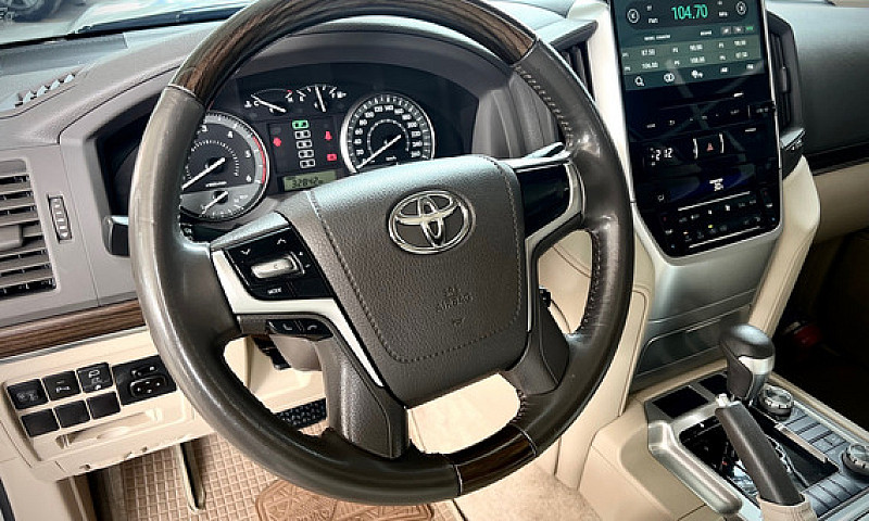 Toyota Land Cruiser ...