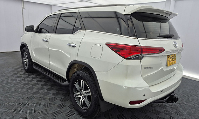 Toyota Fortuner 2.4 ...