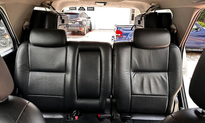Toyota Fortuner 2.7L...