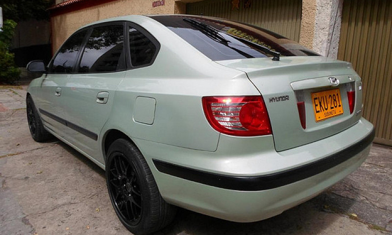 Hyundai Elantra 2.0 ...