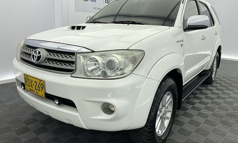Toyota Fortuner 3.0 ...
