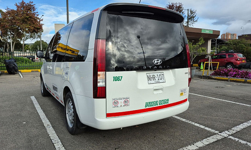 Hyundai Staria 2.2 D...