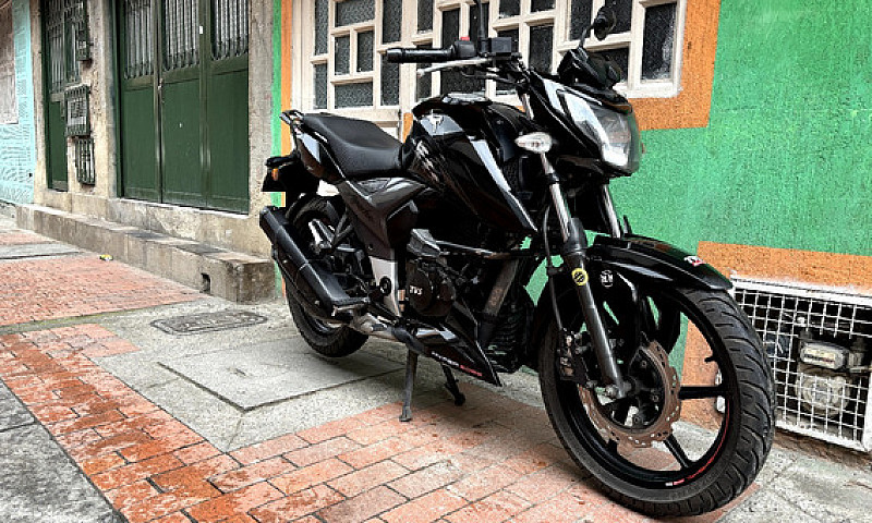 Apache 160 4V Carbur...