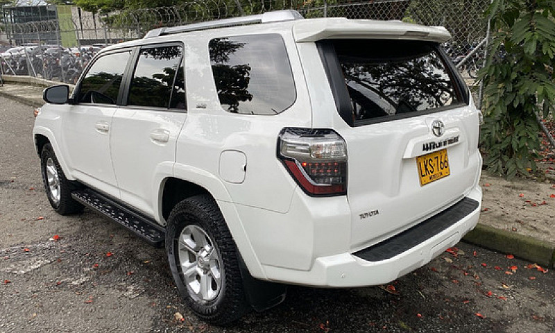 Toyota 4Runner 4.0 S...