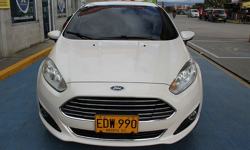 Ford Fiesta 1.6 Tita...