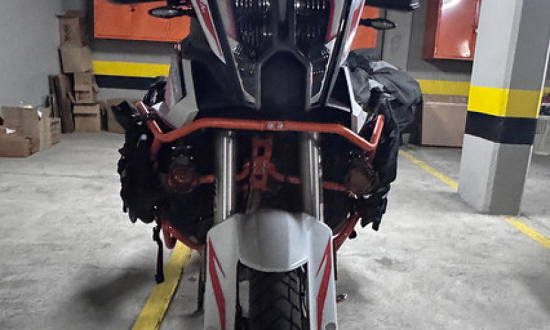 Ktm 1290R...