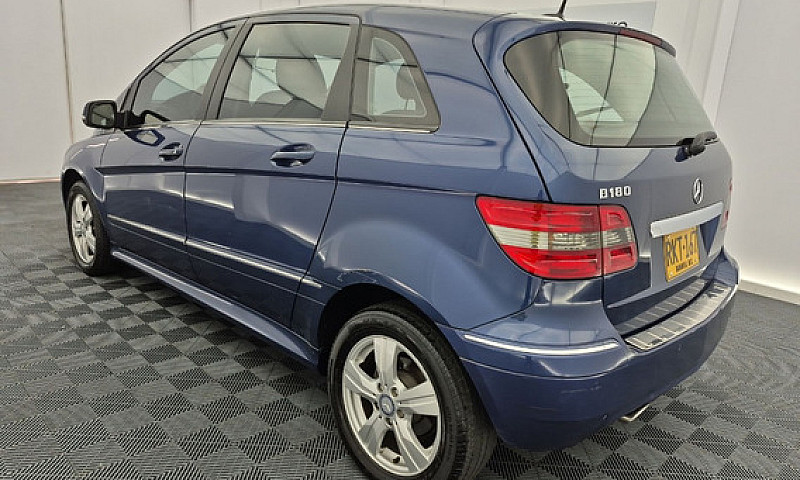 Mercedes Benz B 180 ...