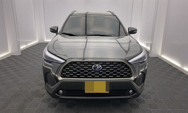 Toyota Corolla Cross...