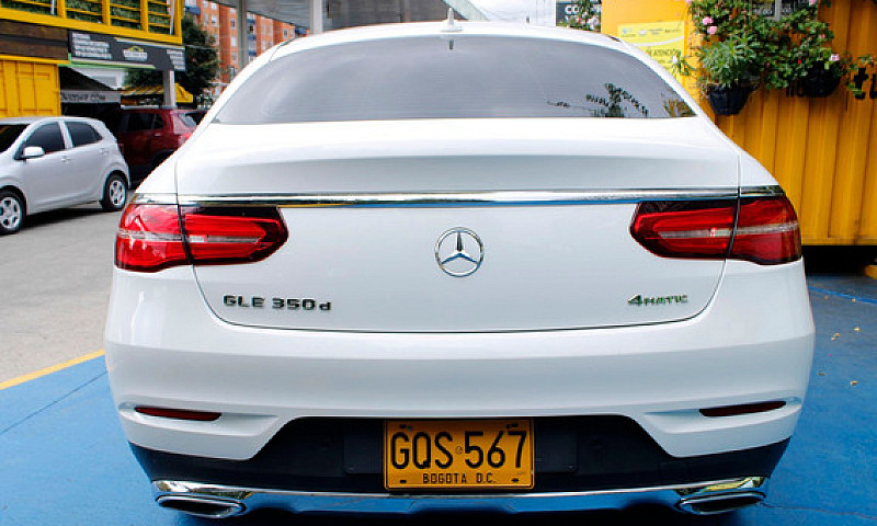 Mercedes-Benz Clase ...