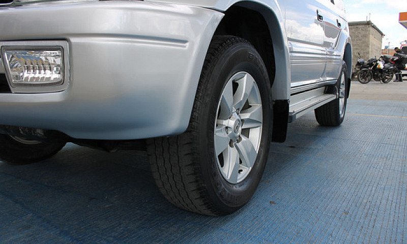 Toyota Land Cruiser ...
