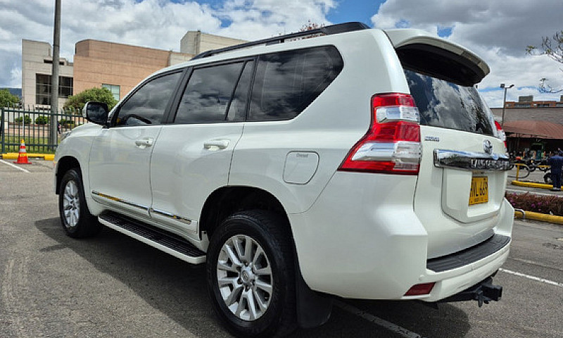 Toyota Prado 3.0 Tx-...