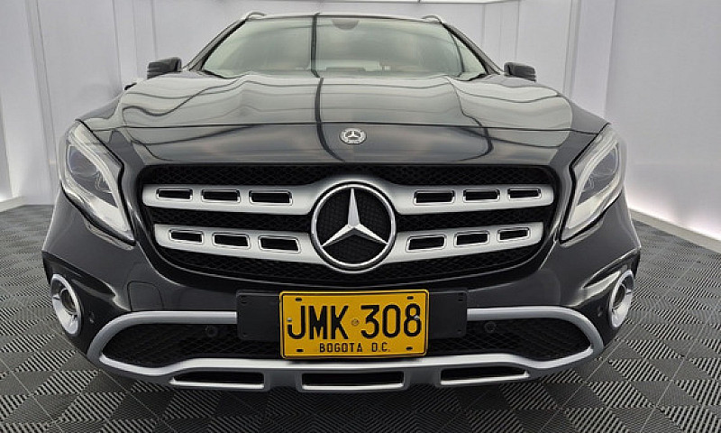 Mercedes-Benz Gla 20...