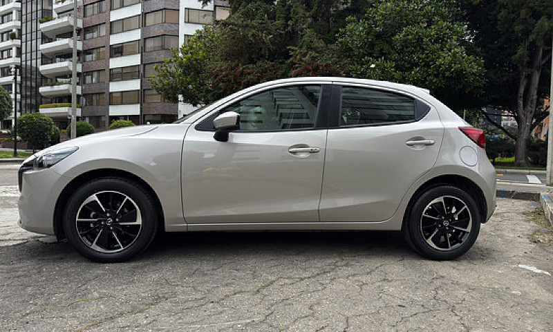 Mazda 2 Sport Grand ...