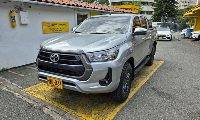 Toyota Hilux 2.4 Sr ...