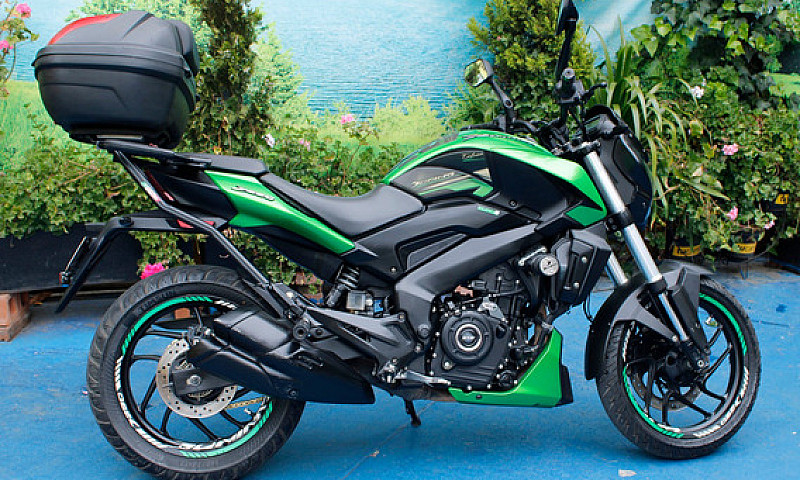 Bajaj Dominar 250 20...