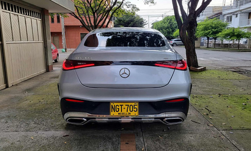 Mercedes-Benz Clase ...