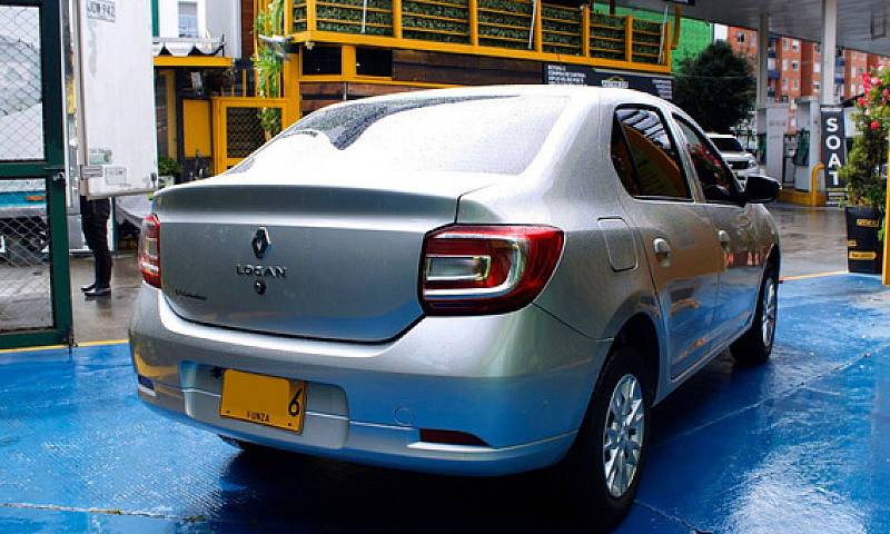 Renault Logan 1.6 Ex...