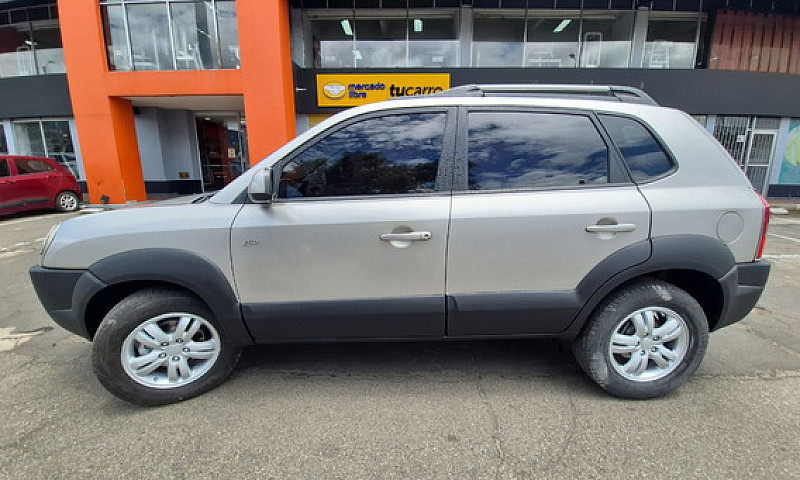 Hyundai Tucson 2.7 G...