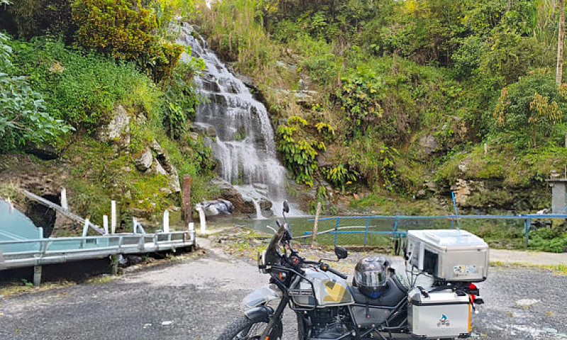 Royal Enfield Himala...