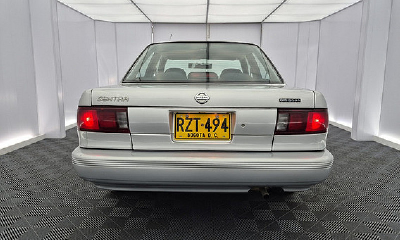 Nissan Sentra 1.6 B1...