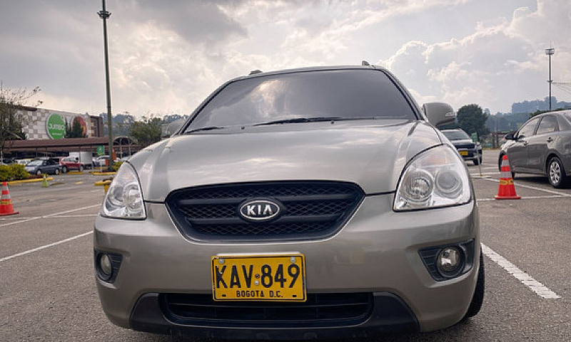 Kia Carens 2.O Rondo...