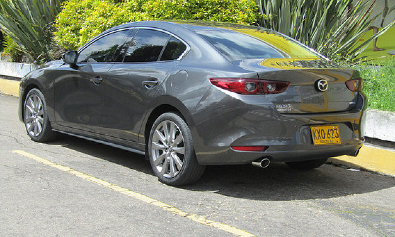 Mazda 3 2.0 Grand To...