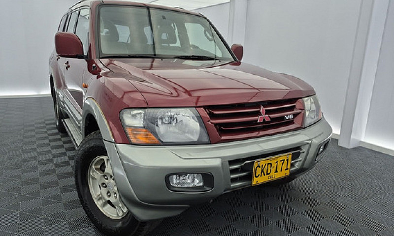 Mitsubishi Montero 3...