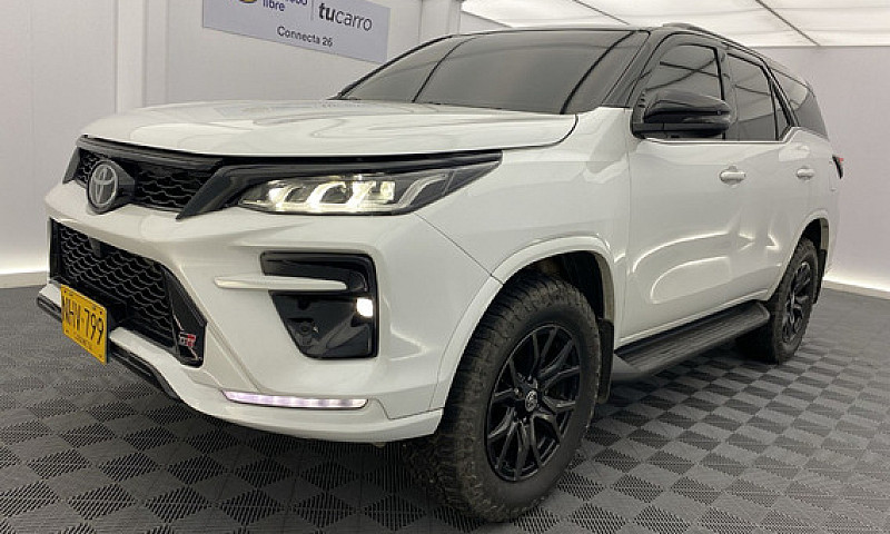 Toyota Fortuner Gr-S...