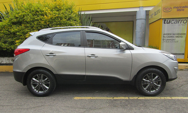 Hyundai Tucson Ix-35...