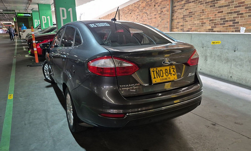 Ford Fiesta 1.6 Tita...