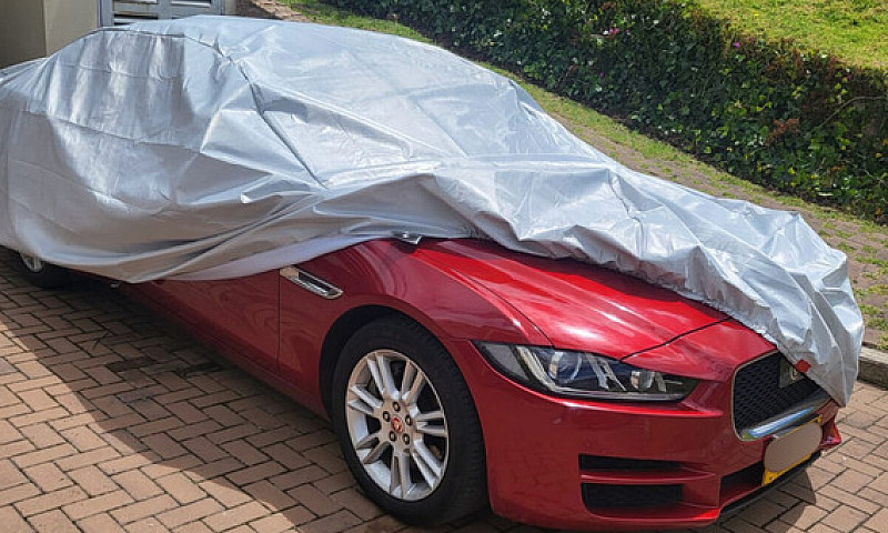 Jaguar Xe 25T 2.0 Tu...