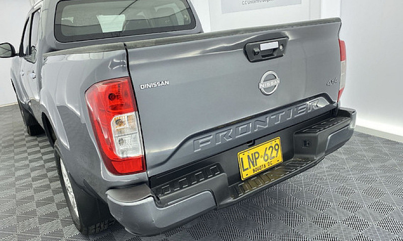 Nissan Frontier 2.5 ...