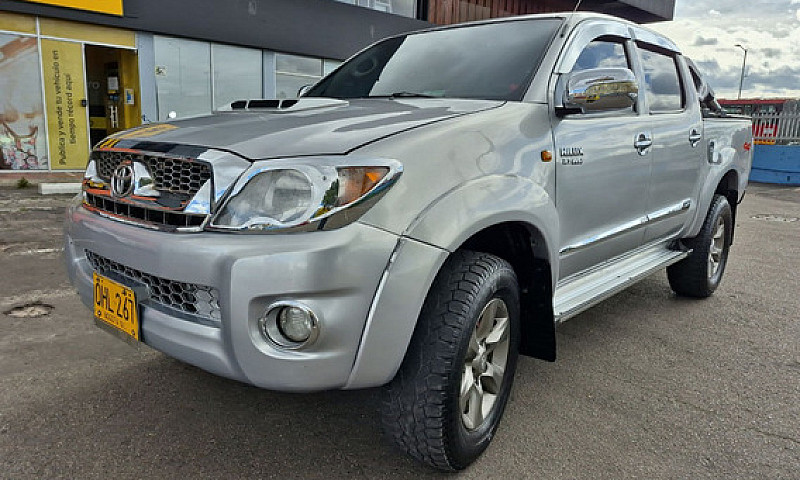Toyota Hilux 2.7 Mt...