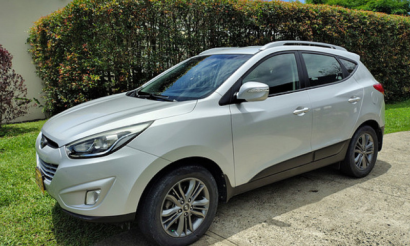 Hyundai Tucson Ix-35...